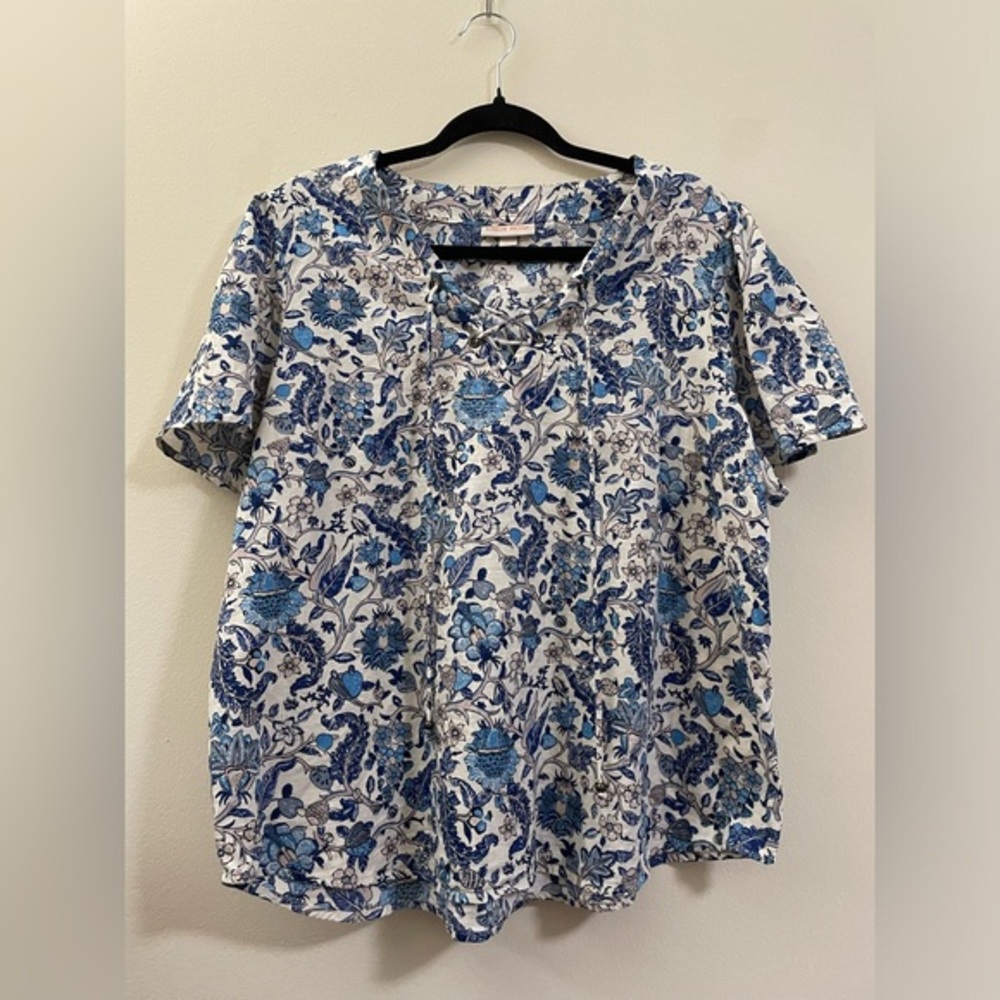Knox Rose French Country Lace-Up Top - L